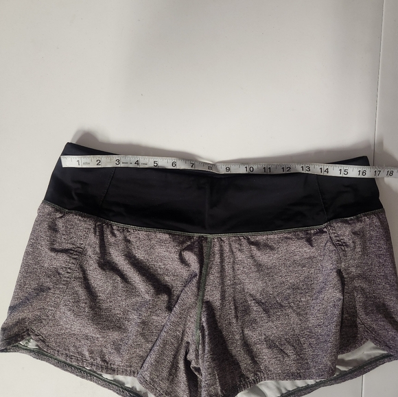 Lululemon Run Times Shorts II Gray Heathered Size 10 - Picture 5 of 7